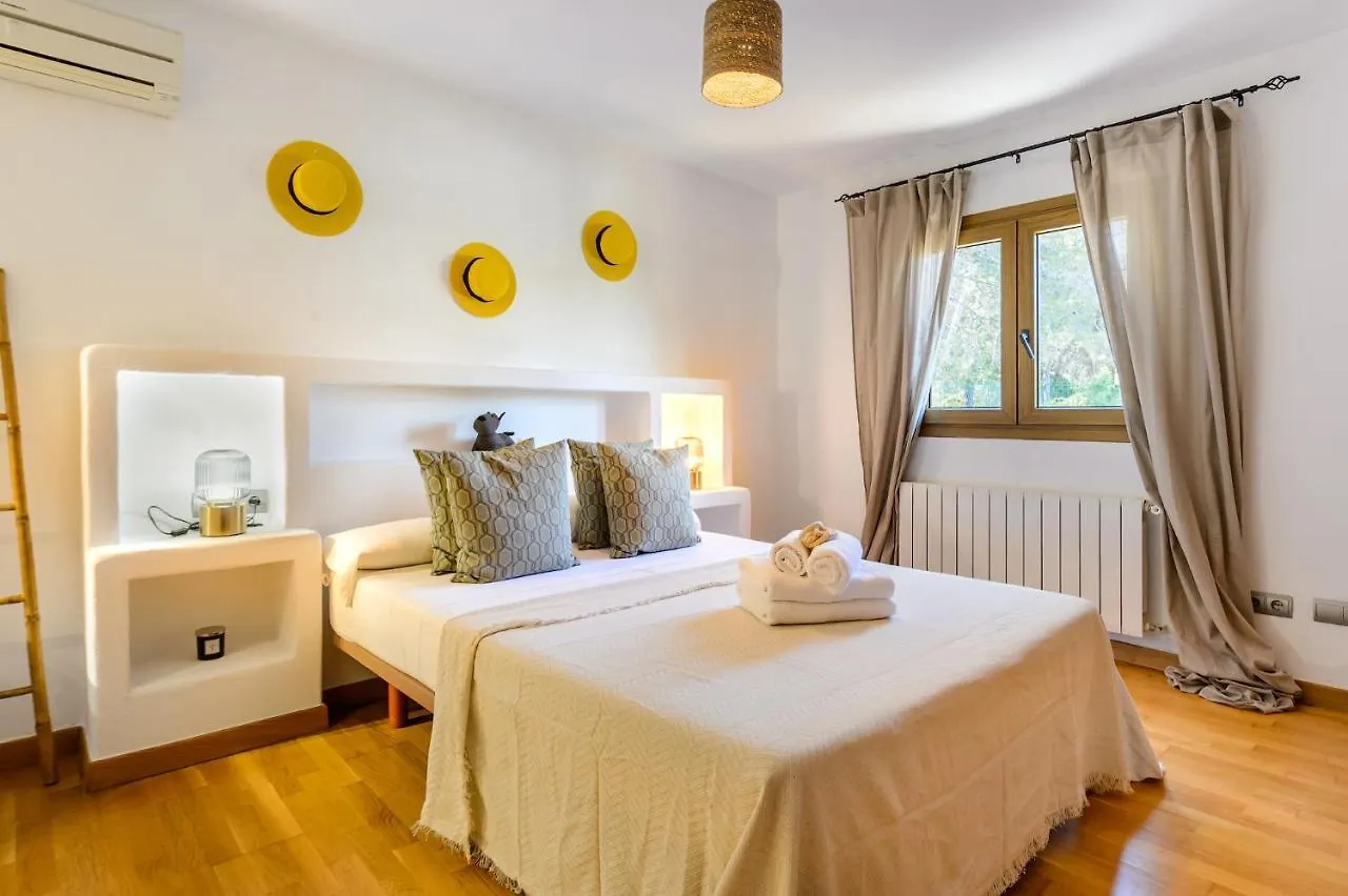 Beautiful Villa Rafaella Сан-Рафаэль-де-Са-Креу Испания